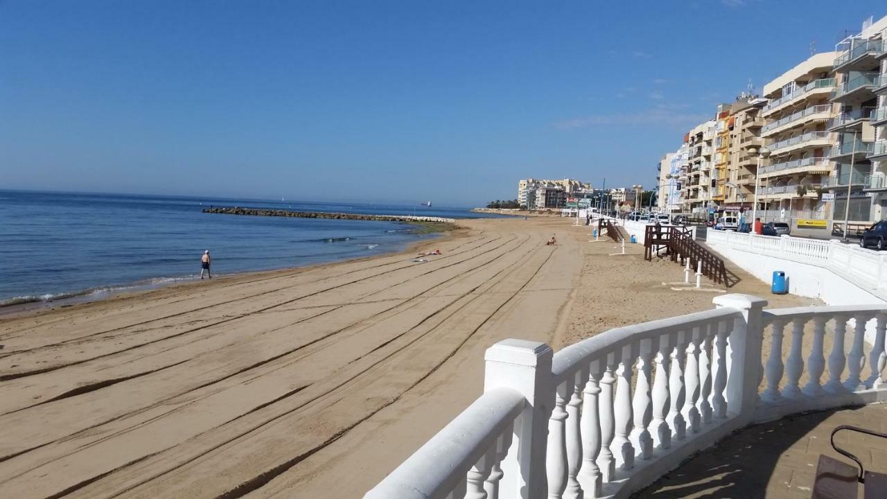 Apartamento A 150M De La Playa En Torrevieja Apartman Kültér fotó